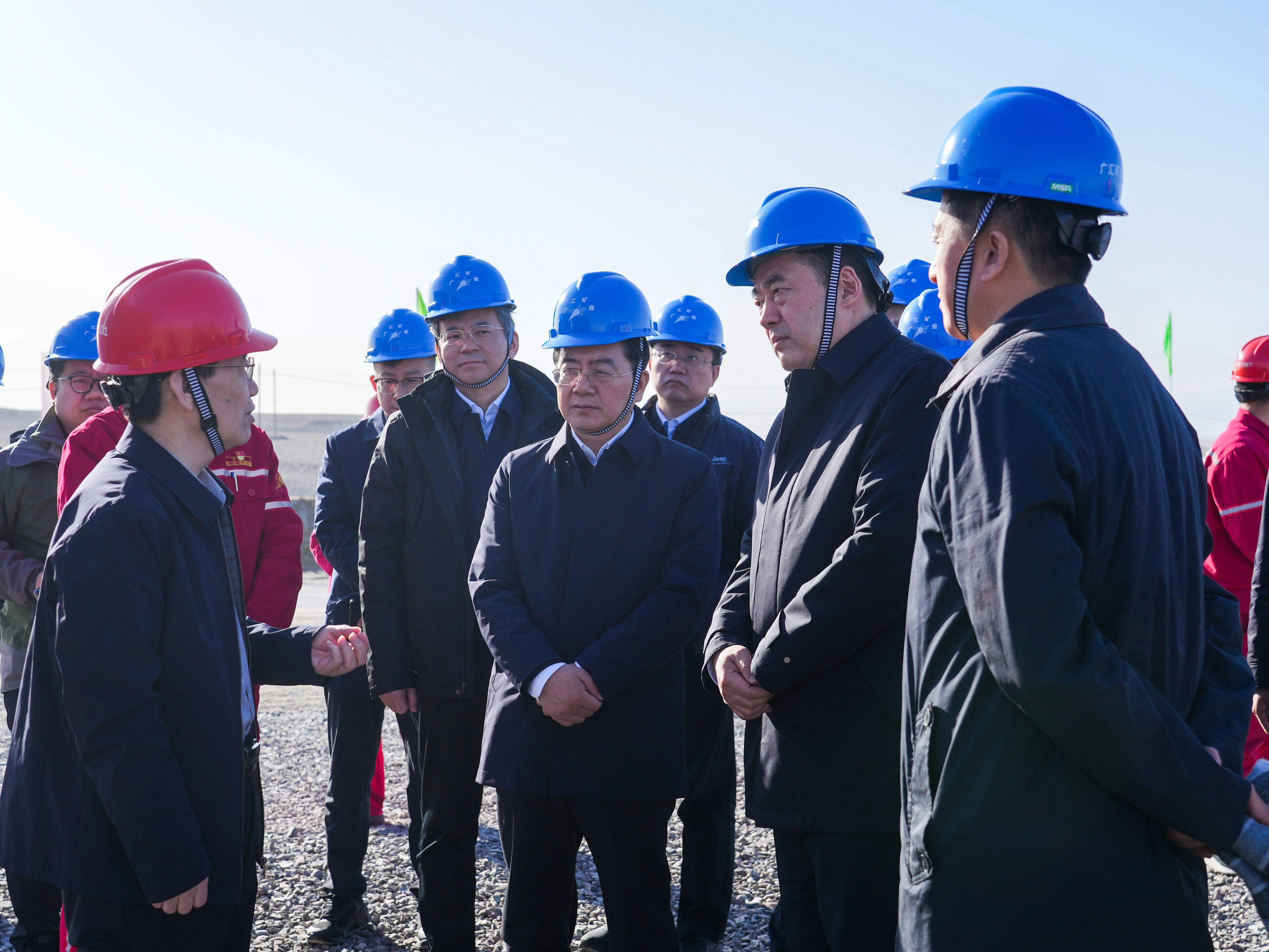 国家能源局：统筹新能源就地消纳和外送通道建设 以更高标准践行能源安全新战略